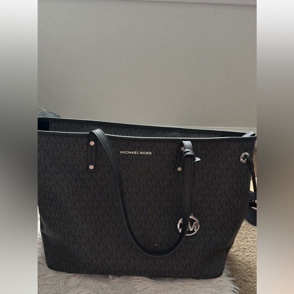 Michael Kors Signature Black Tote used once great condition